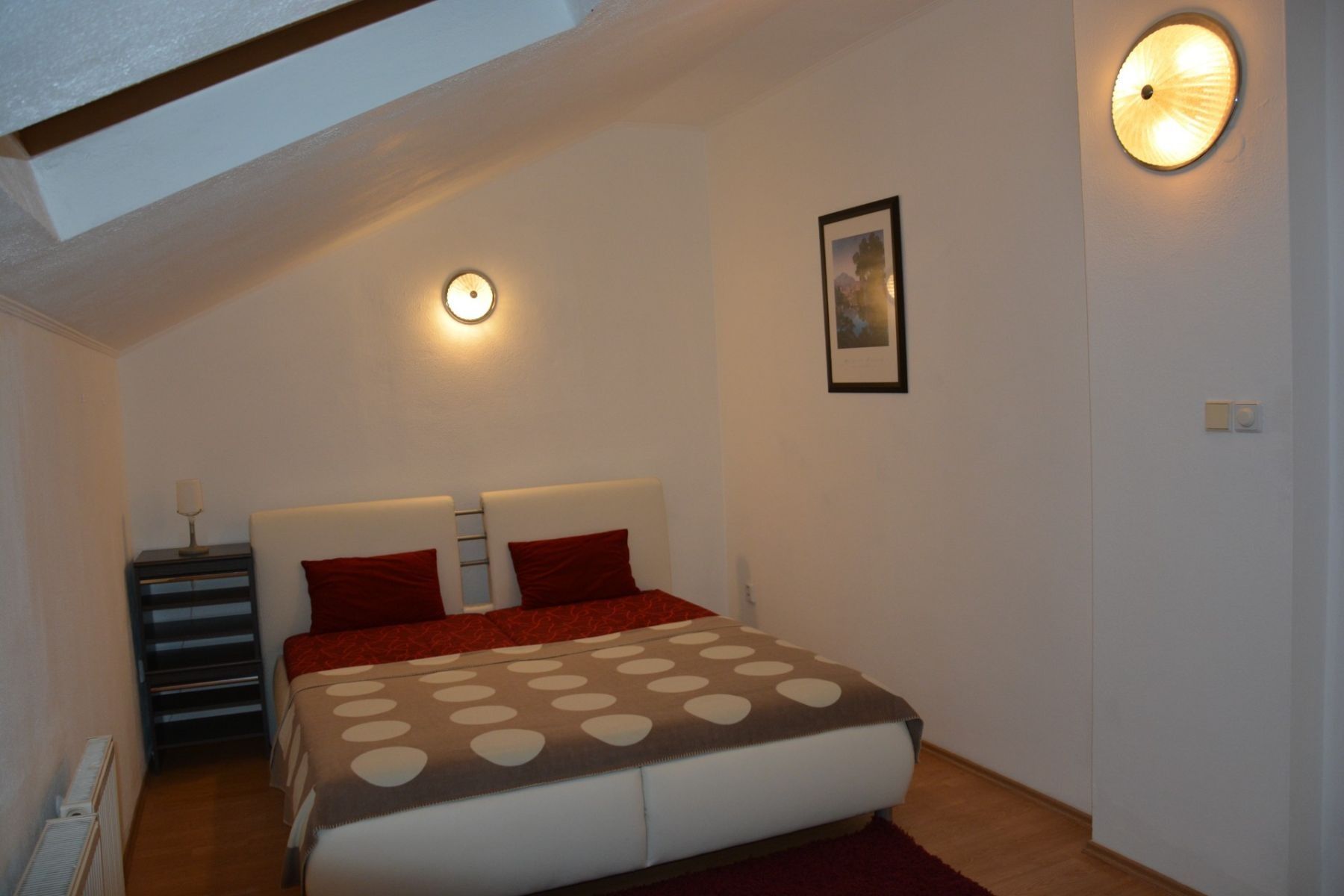 Pronájem byt 3+1 - Zvíkovská, Praha - Kyje, 100 m² - 5