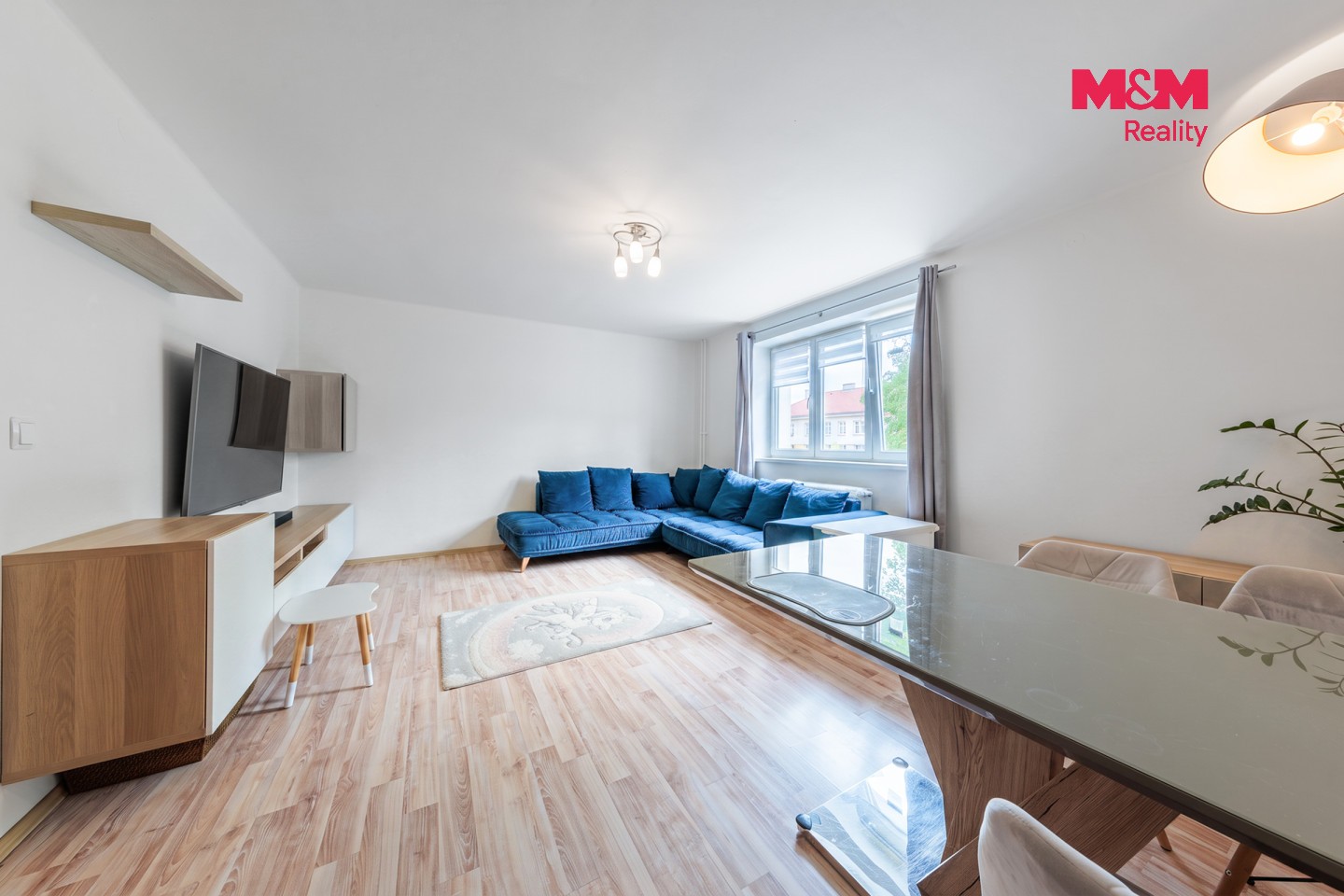 Byt 2+1 · 57 m² · Luční, Ostrov - 3