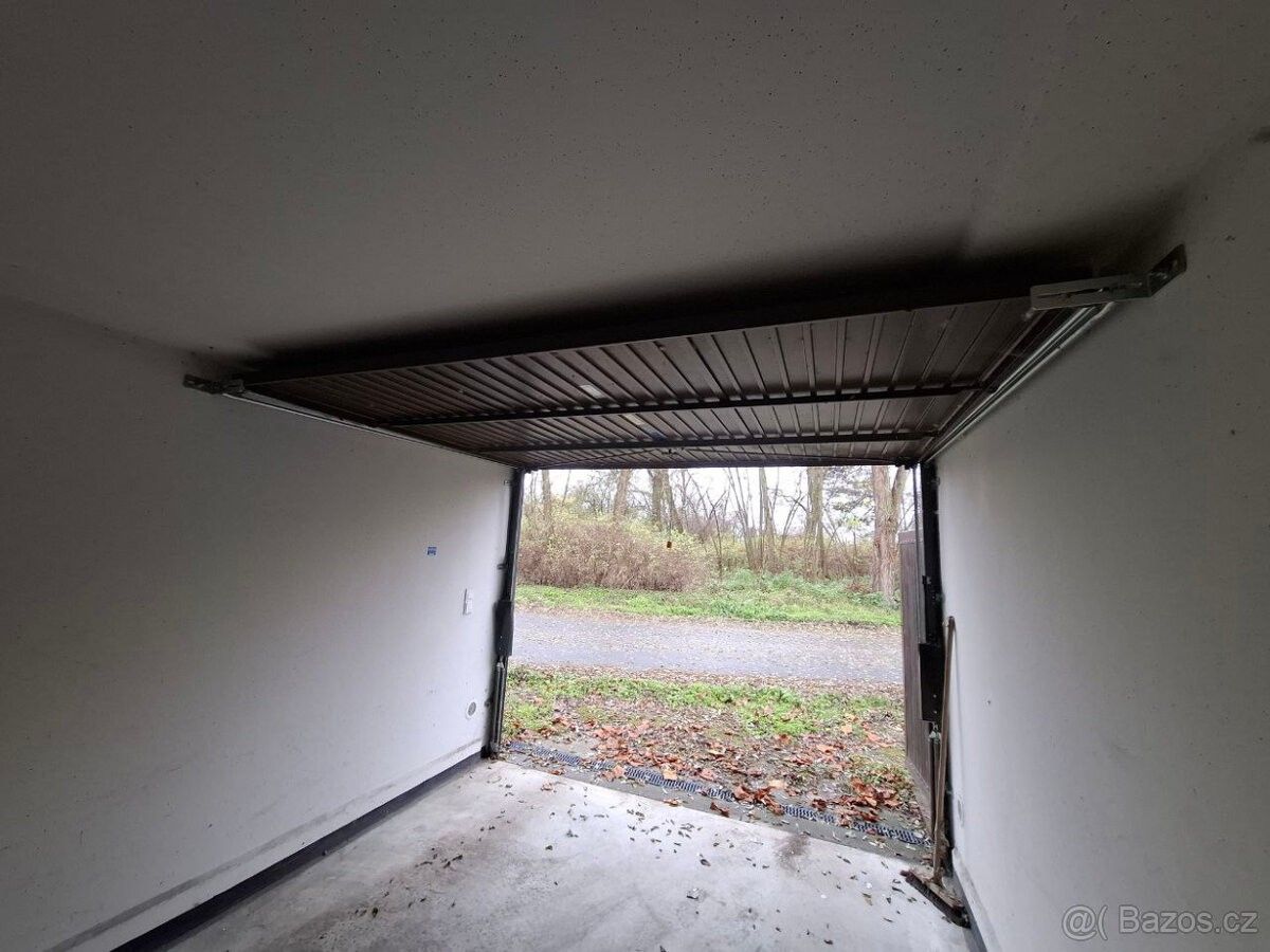 Prodej garáž - Sadská, 289 12