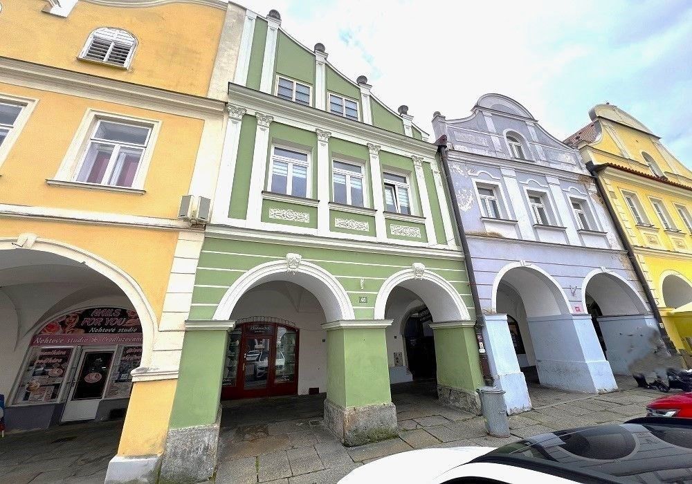 Prodej činžovní dům - náměstí Míru, Domažlice, 340 m²