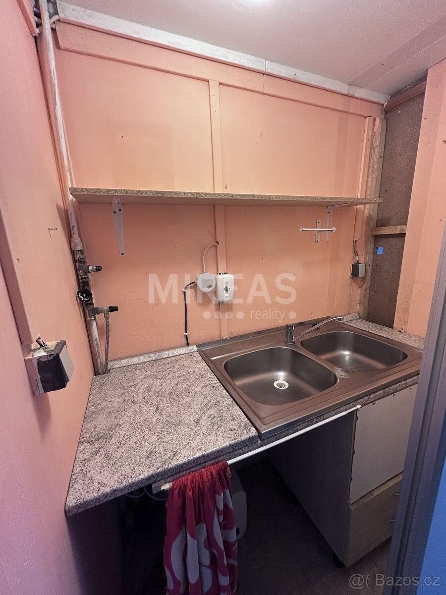 Prodej obchodní prostory - Nymburk, 288 02