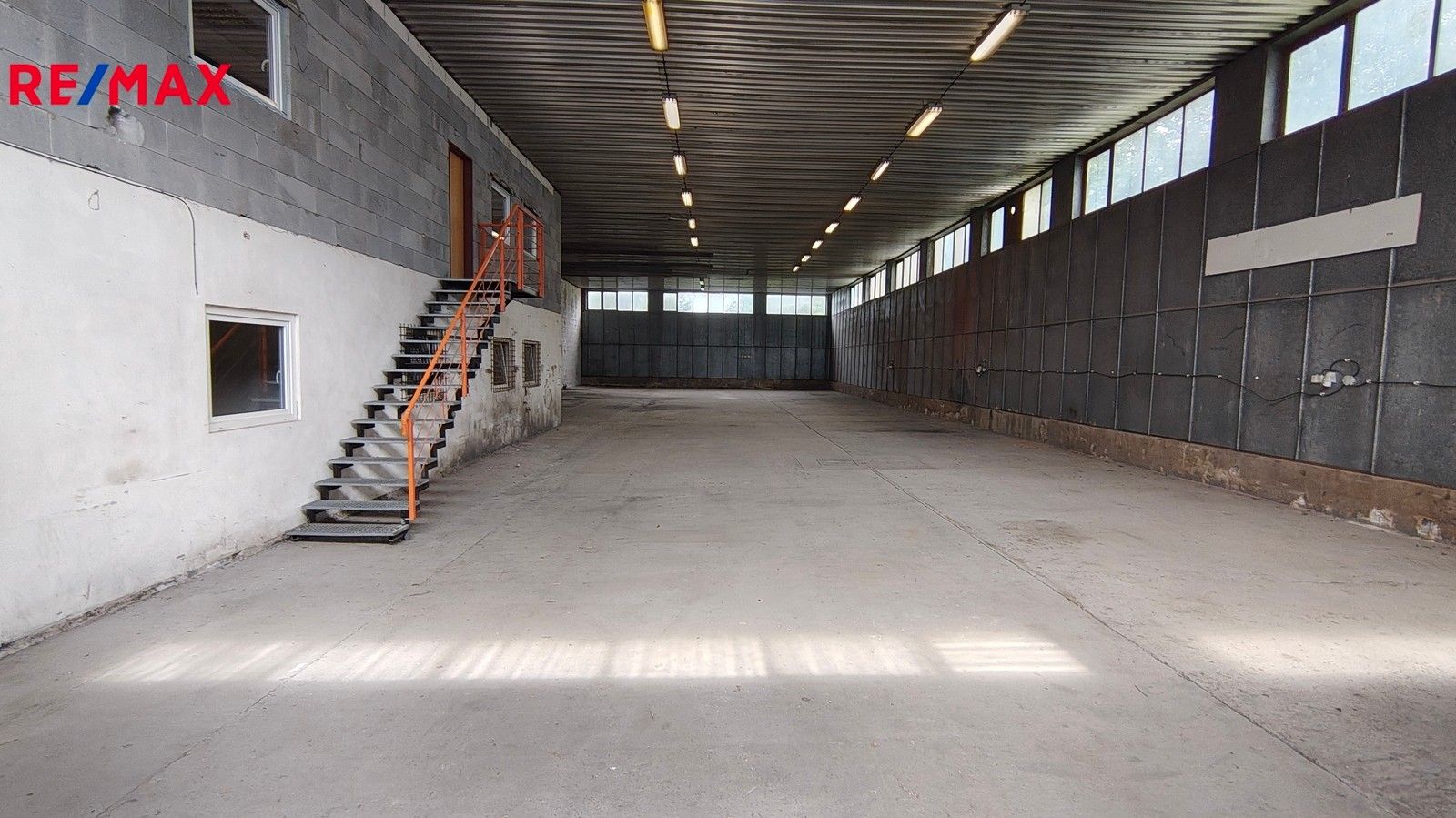 Pronájem obchodní prostory - Vítězství, Děčín, 635 m²