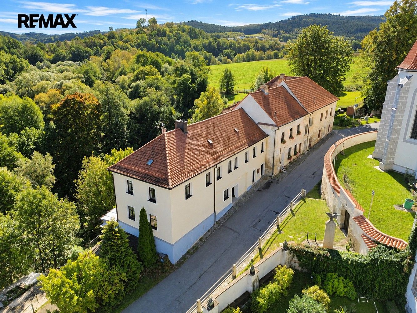 Rodinné domy, U Kostela, Kájov, okres Český Krumlov, 200 m² - 2