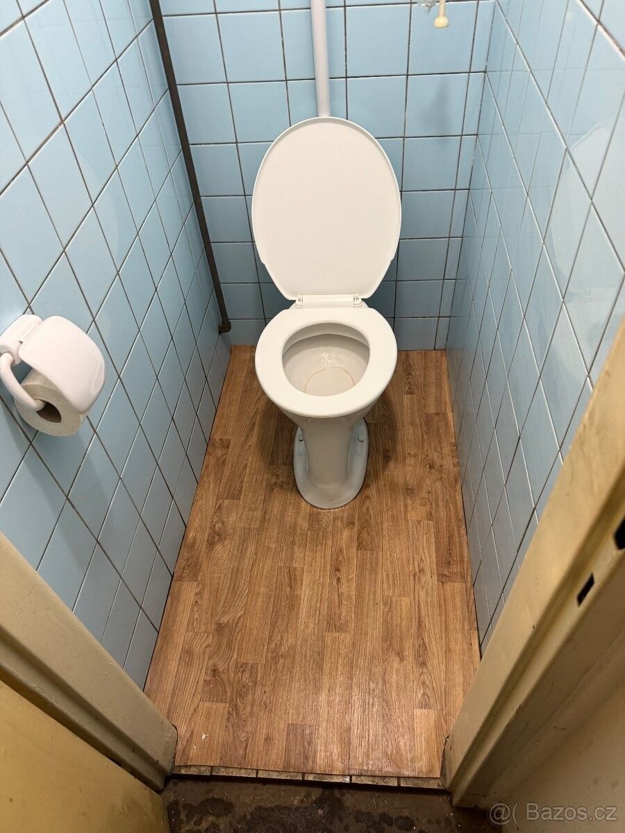 Garáže, Ostrožská Lhota, 687 23