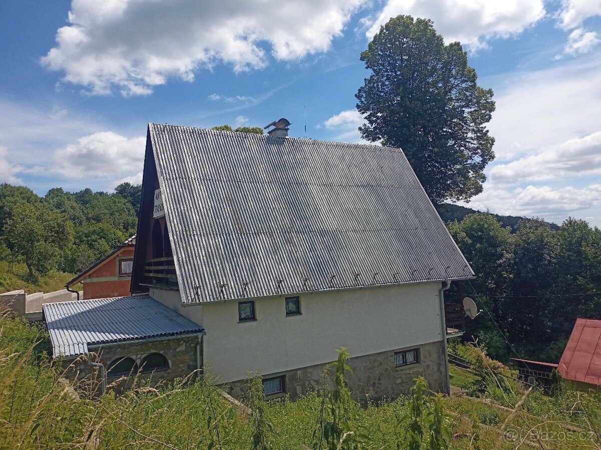 Prodej rodinný dům - Starý Hrozenkov, 687 74 - 2