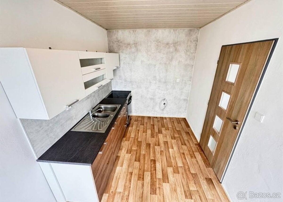 Pronájem byt - Hronov, 549 31