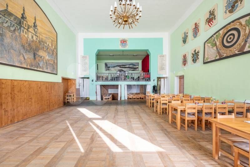 Prodej restaurace - Lípová, Krupka, 900 m²