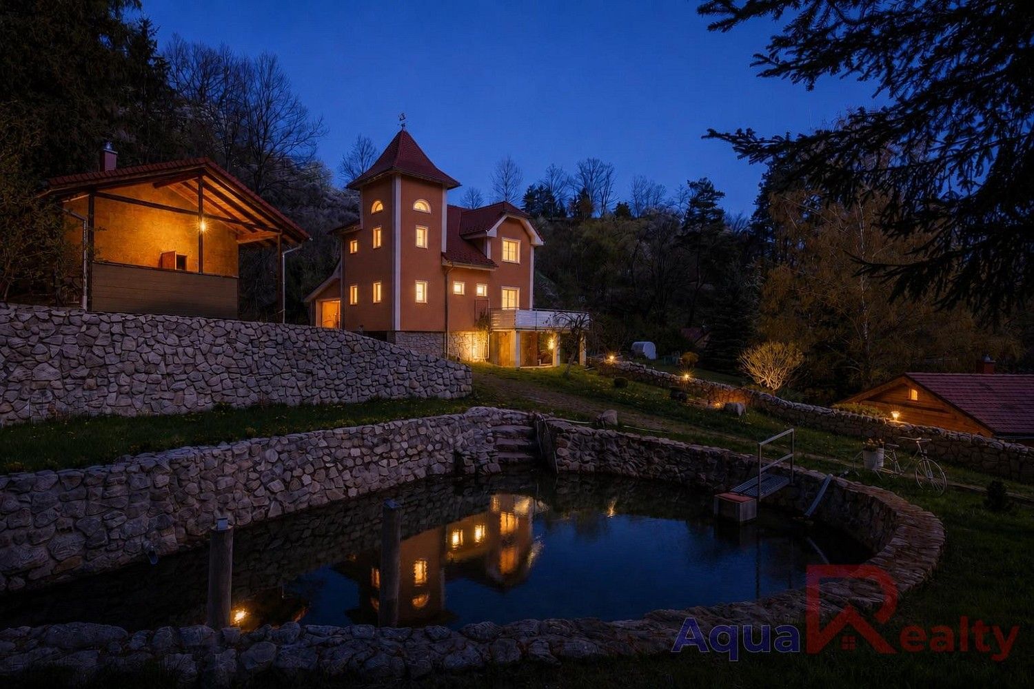 Ubytovací zařízení, Bečov nad Teplou, okres Karlovy Vary, Karlovarský kraj, 250 m² - 1