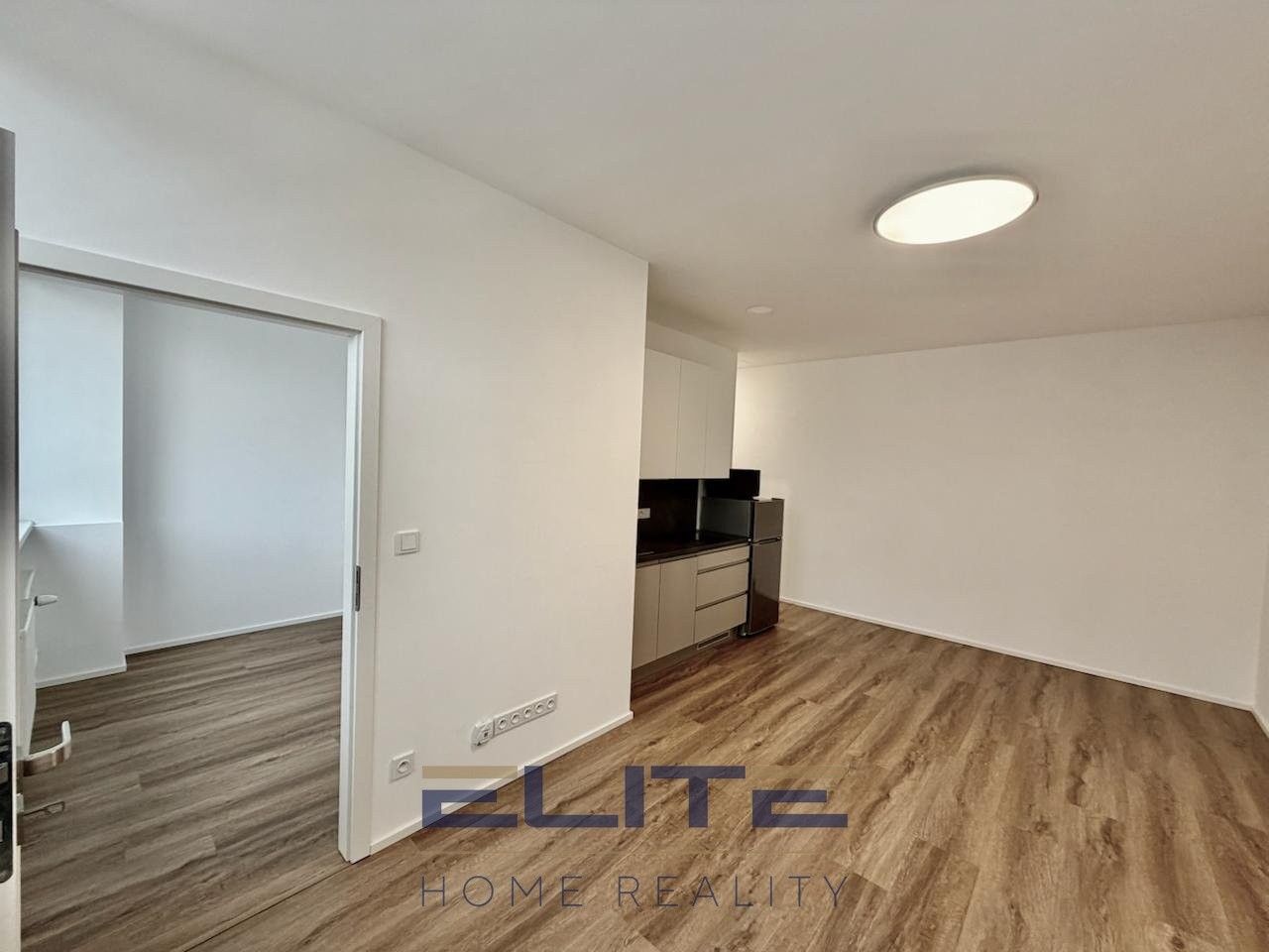 Pronájem byt 2+kk - Voroněžská, Liberec, 34 m²