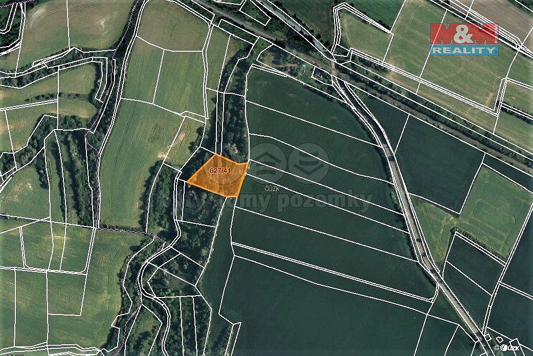Louka, 3 332 m²