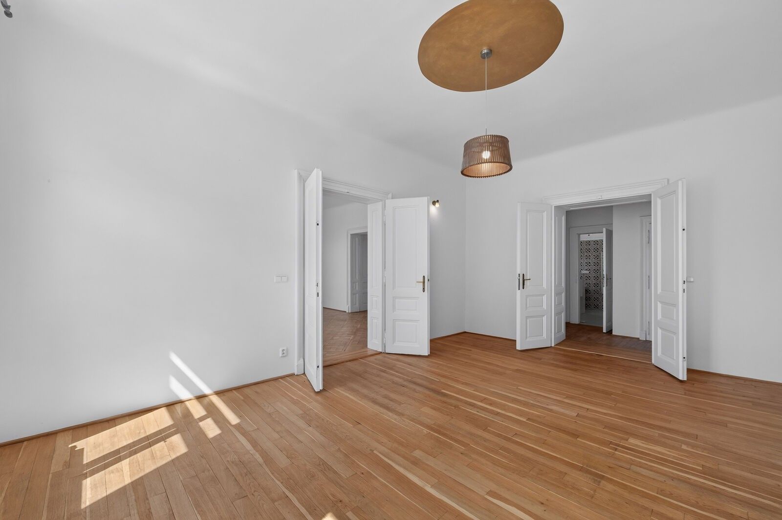 Pronájem byt 3+kk - Milady Horákové 141, Praha Bubeneč, 110 m² - 5