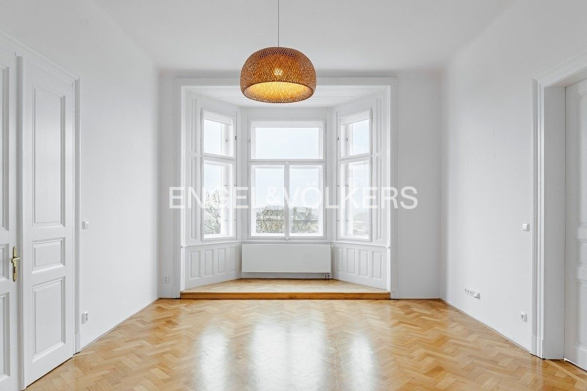 4+1, U Havlíčkových sadů, Praha, 140 m²