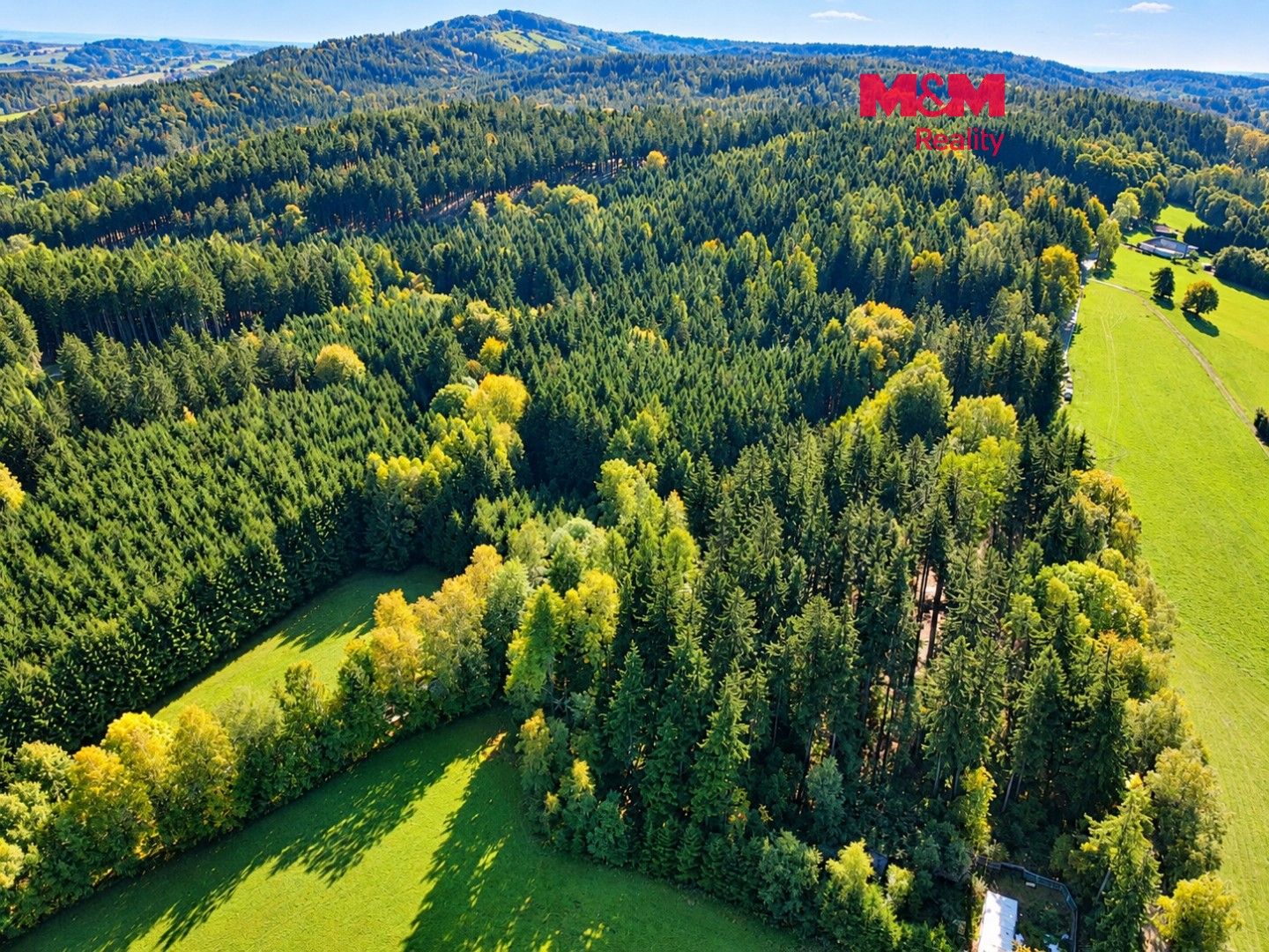 Louka, 15 881 m²
