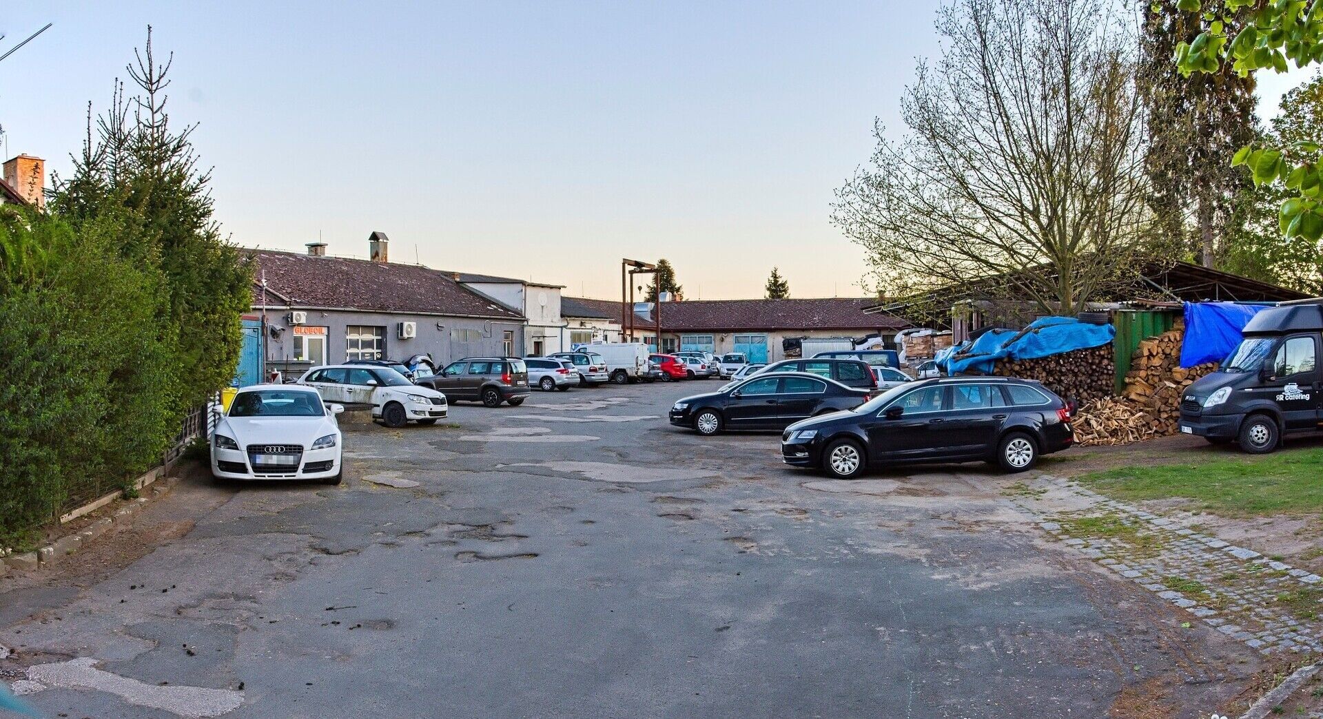 Výrobní prostory · 3 949 m² · Předměřická  , Hradec Králové - 3