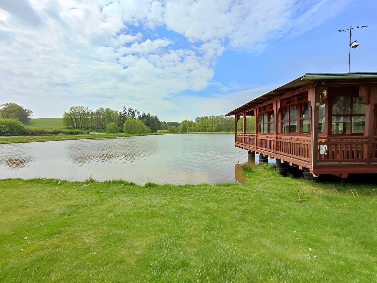 Chaty, Vlčice - Vlčice u Trutnova, Královéhradecký kraj