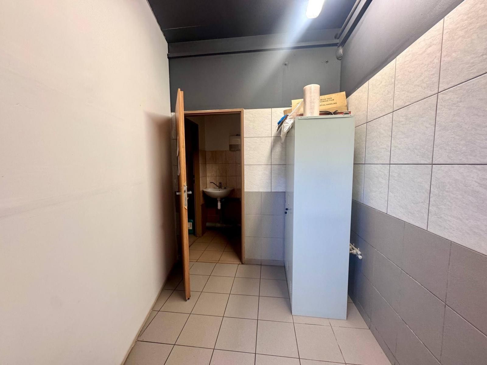 Výrobní prostory · 150 m² · V Plzeňské bráně, Beroun - 4
