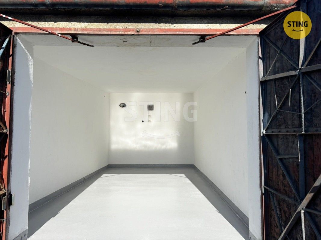 Garáže, Opava Předměstí, 18 m² - 1