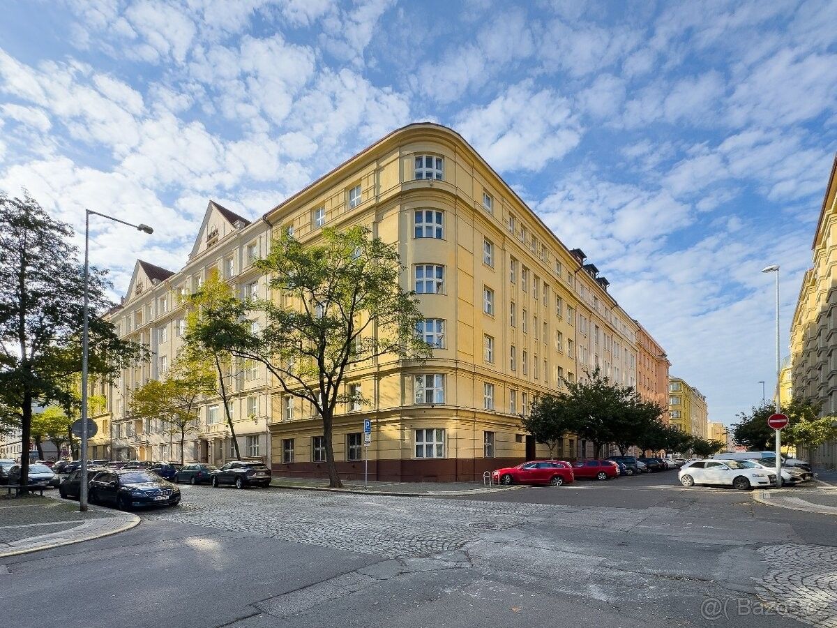 Byty, Praha, 130 00