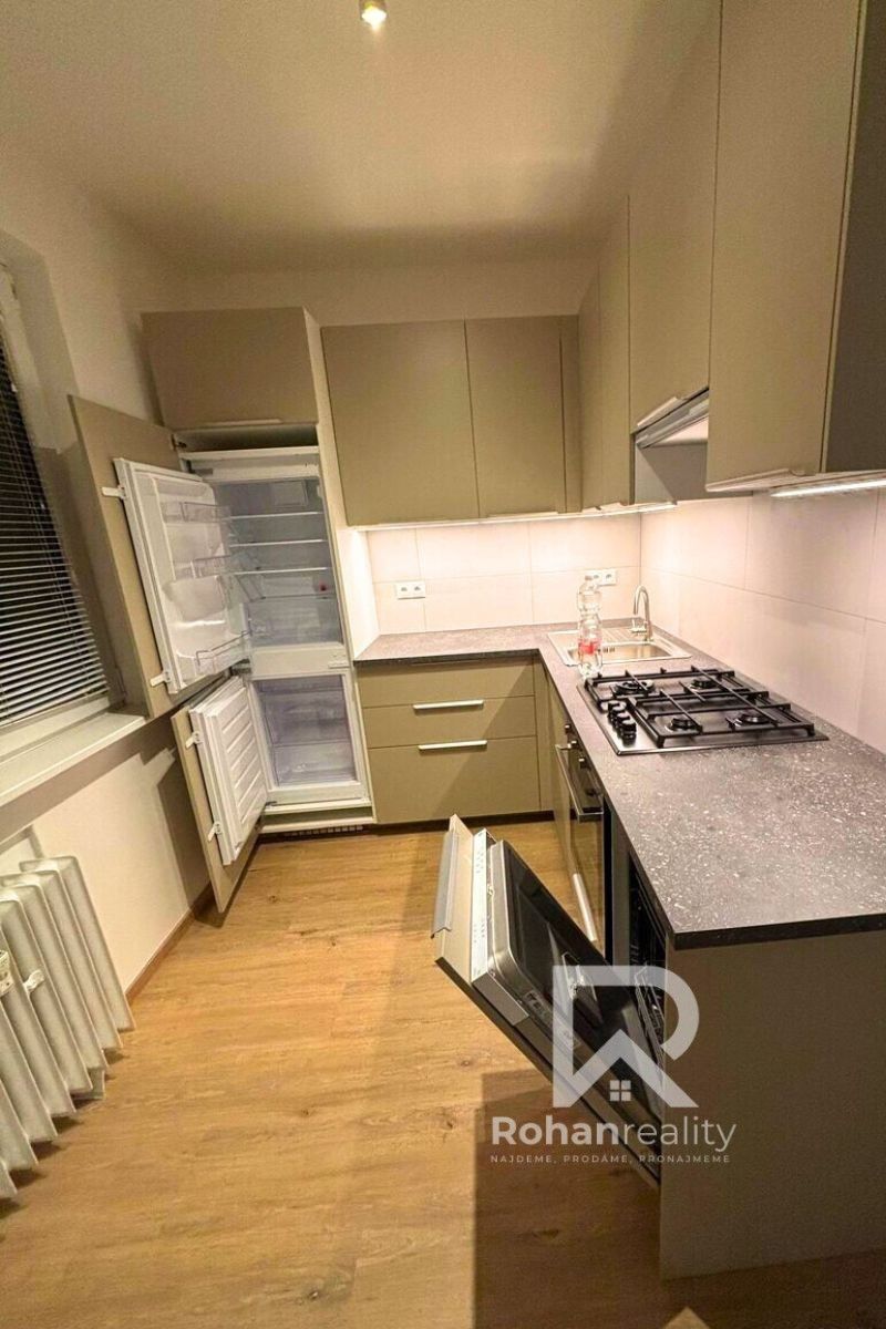 2+1, U krbu, Praha, 55 m²