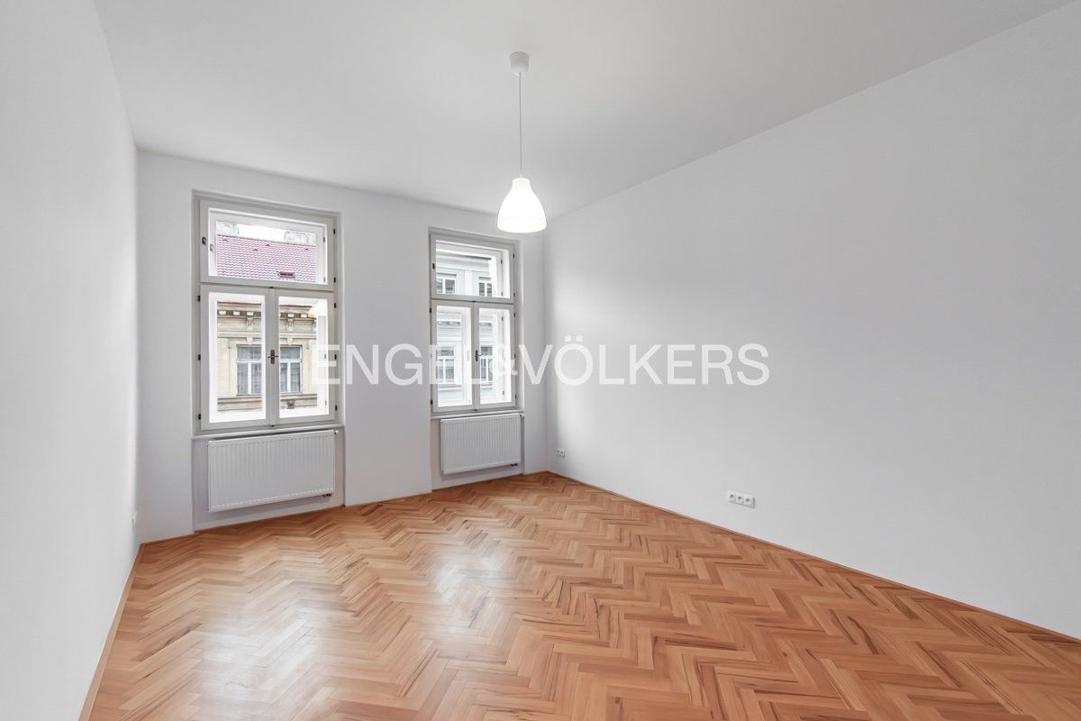 2+1, Slezská, Praha, 75 m²