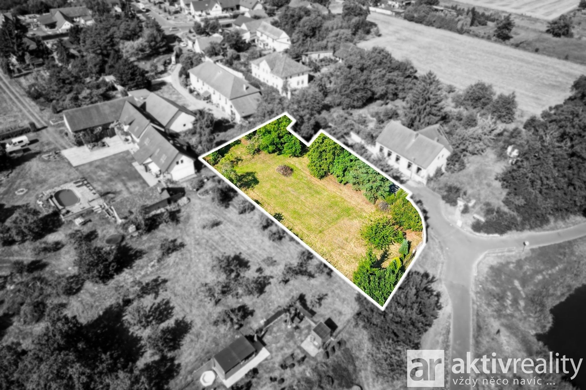 Pozemek pro bydlení, 1 690 m²