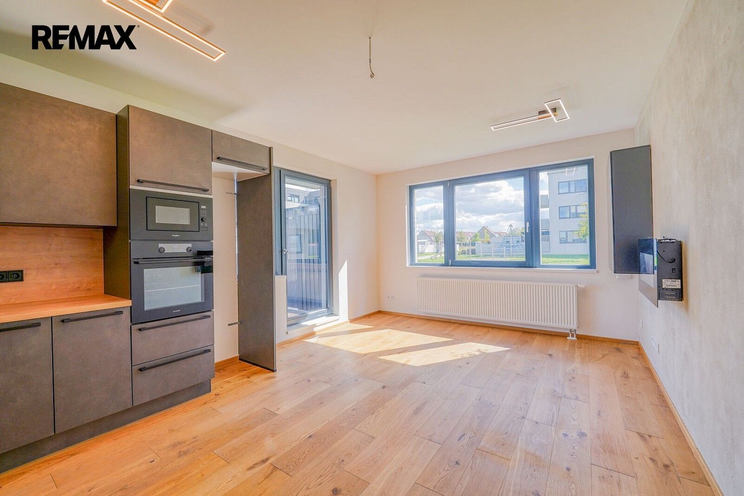 Byt 2+kk · 47 m² · Horoměřice, okres Praha-západ, Středočeský kraj - 3