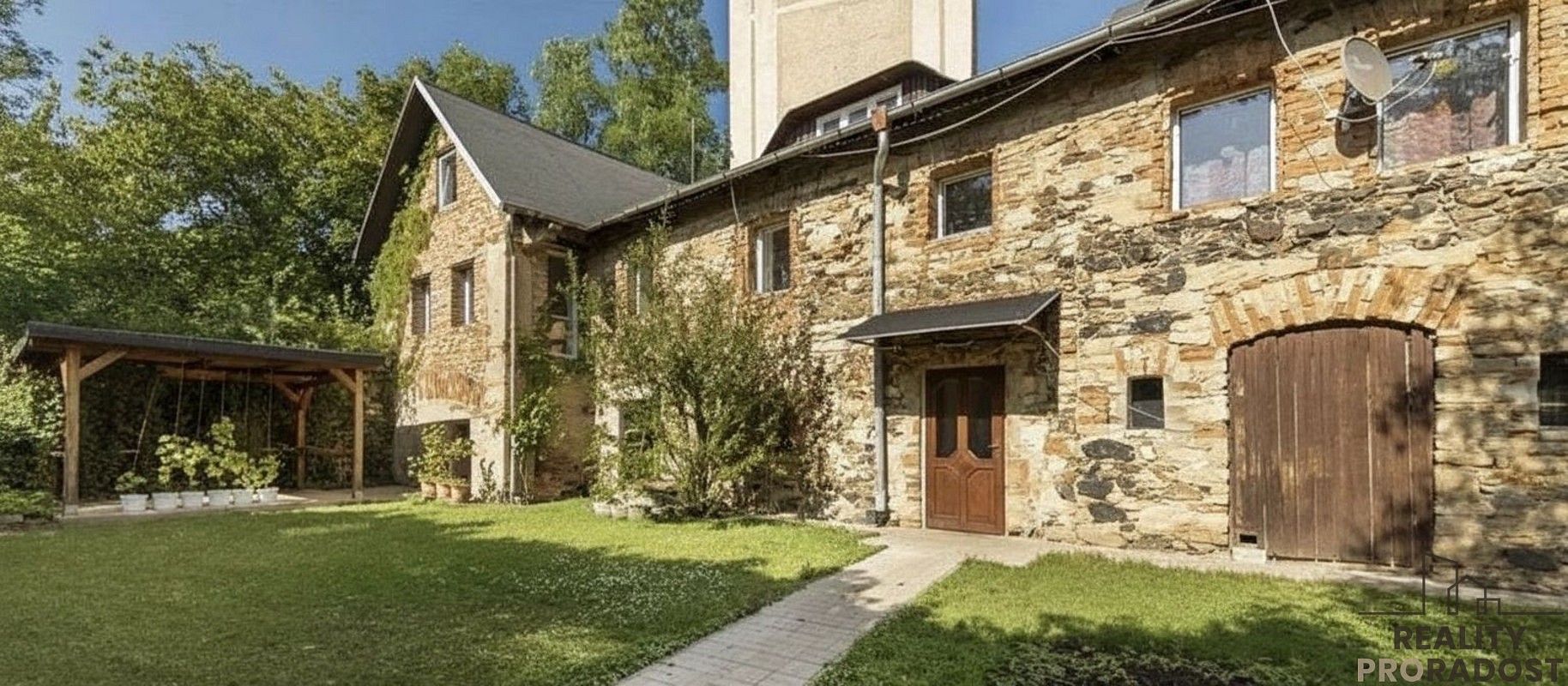Rodinné domy, Akátová, Tuklaty, okres Kolín, 210 m² - 1