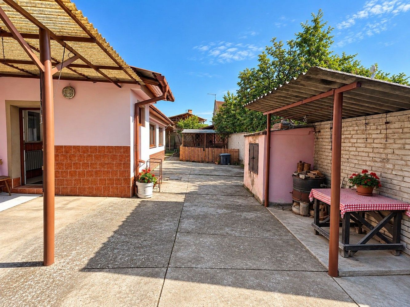 Prodej rodinný dům - Tasov, okres Hodonín, 200 m² - 2