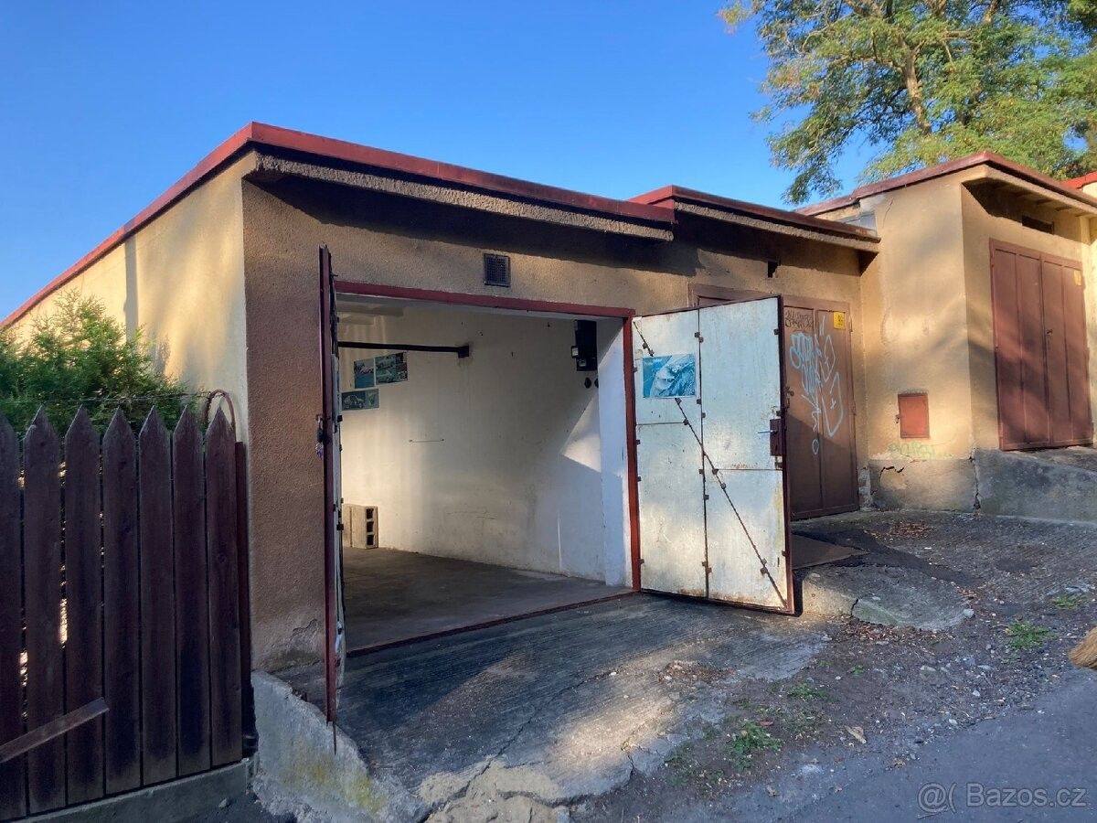 Garáže, Tábor, 390 01