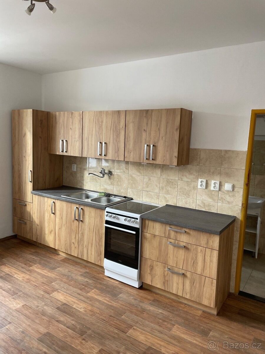 Byty, Úpice, 542 32