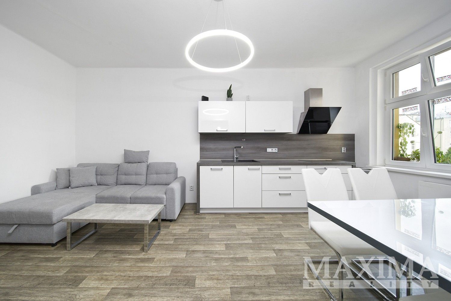 3+kk, Plzeň - Jižní Předměstí, okres Plzeň-město, Plzeňský kraj, 74 m² - 1