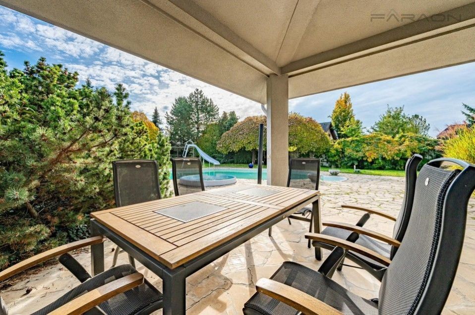 Rodinný dům · 454 m² · V Hranicích, Dolní Břežany - 3