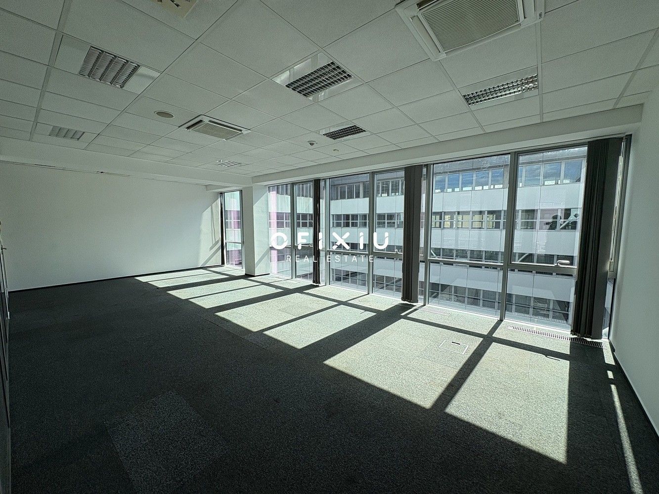 Kancelář · 300 m² · Praha - Smíchov, okres Praha 5, Hlavní město Praha - 3