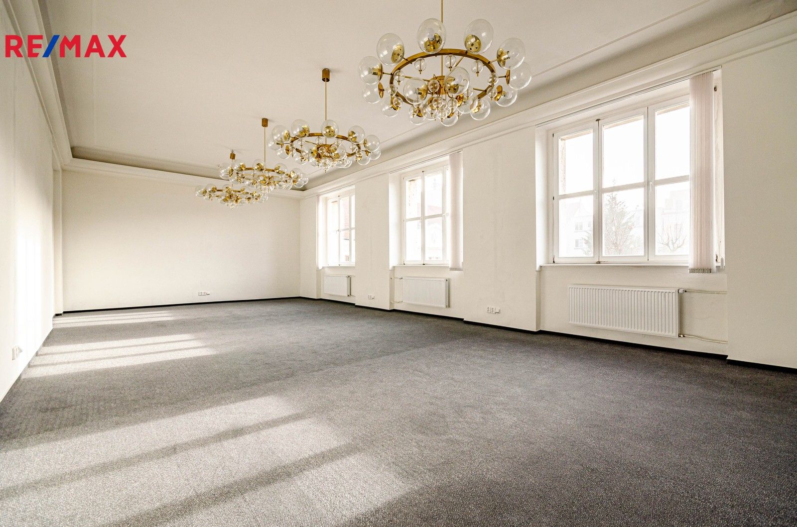 Kanceláře, Mírové náměstí, Louny, 65 m²