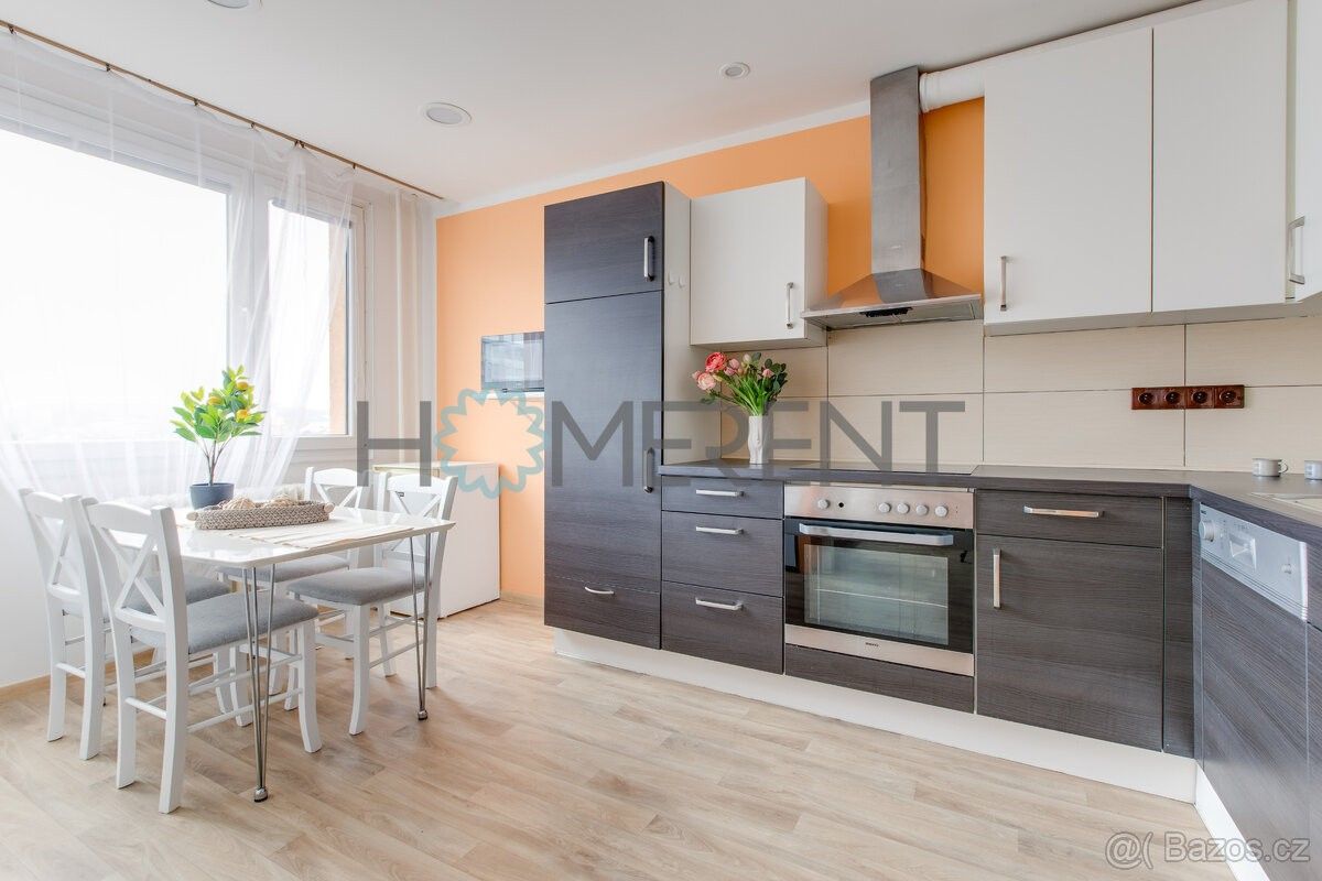Pronájem byt - Praha, 182 00