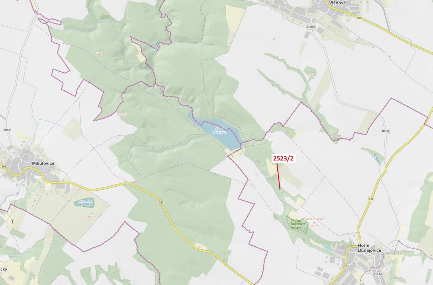 Les, 406 m²