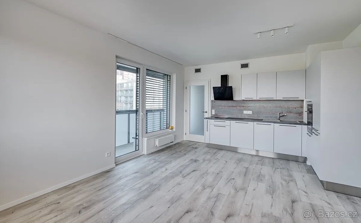 Pronájem byt - Praha, 140 00