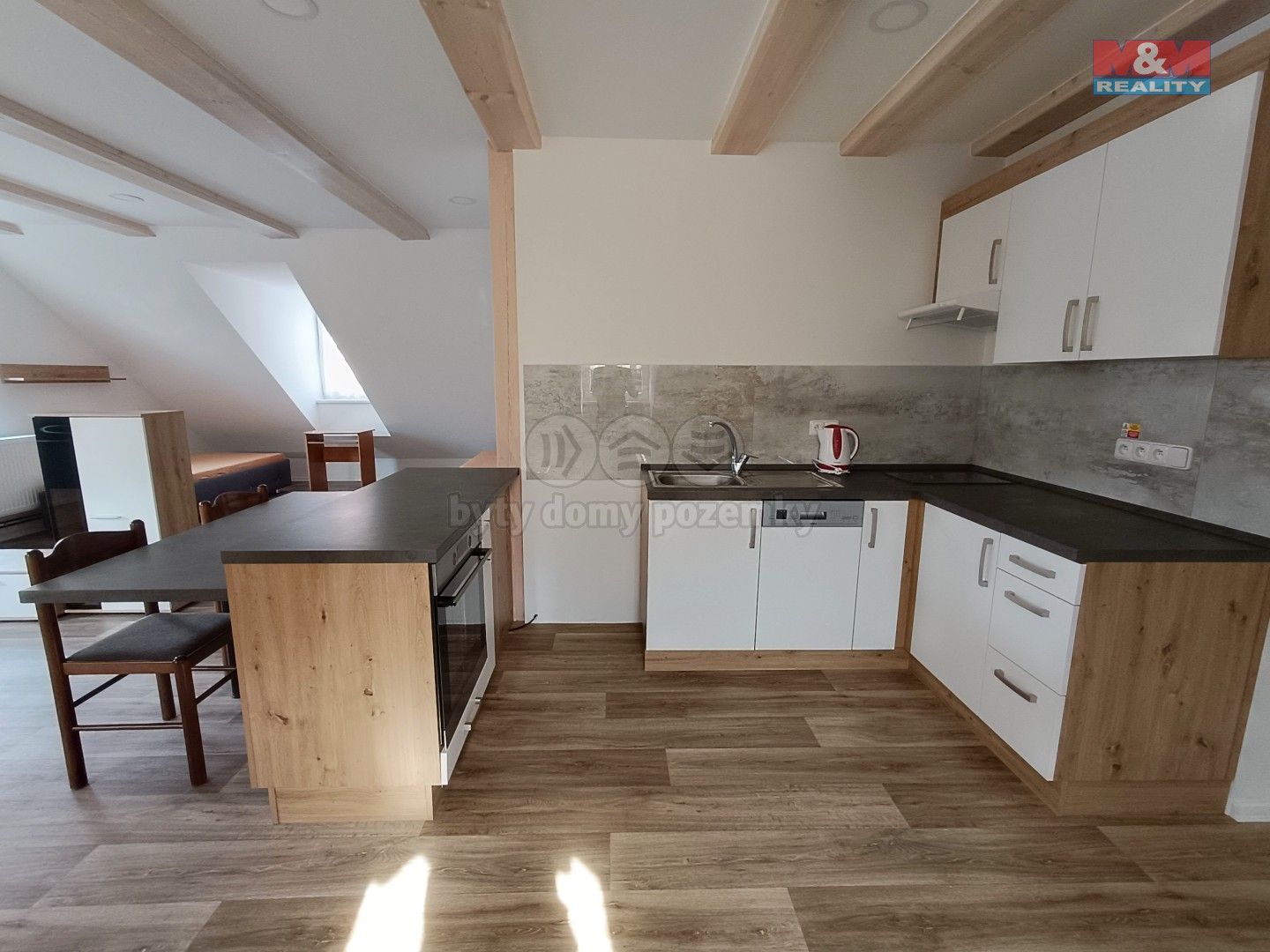 Pronájem byt 1+kk - Jenečská, Bělá pod Bezdězem, 60 m²
