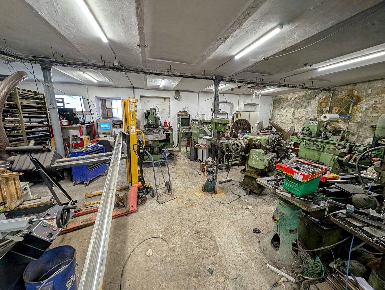 Sklad, 3 600 m²