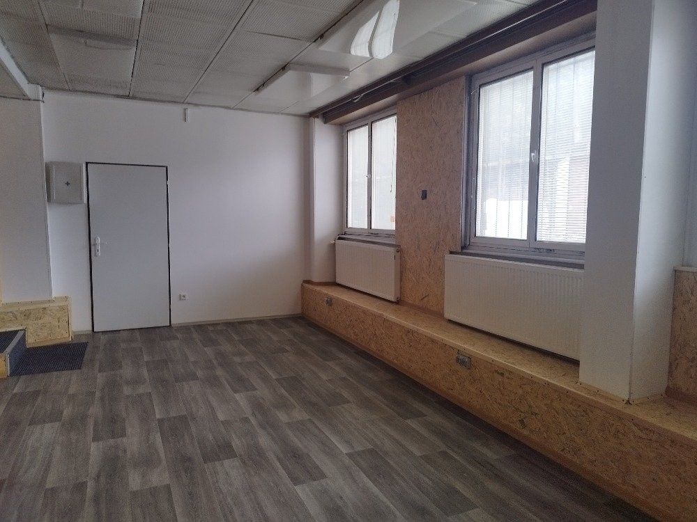 Pronájem kancelář - Pod sídlištěm , Brno Brno-město, 30 m² - 2