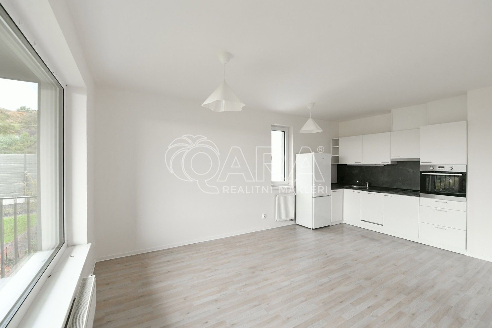 Pronájem byt 2+kk - Strnadových, Praha, 57 m²