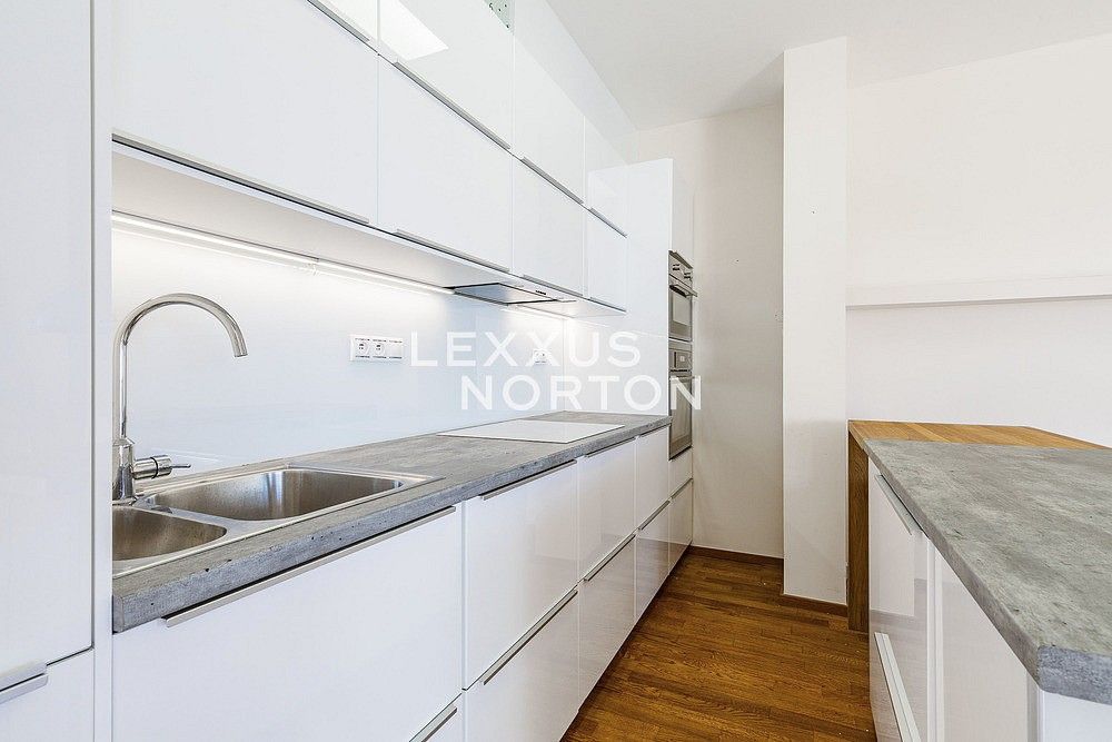 4+kk, Praha - Vinohrady, okres Praha 3, Hlavní město Praha, 150 m² - 2