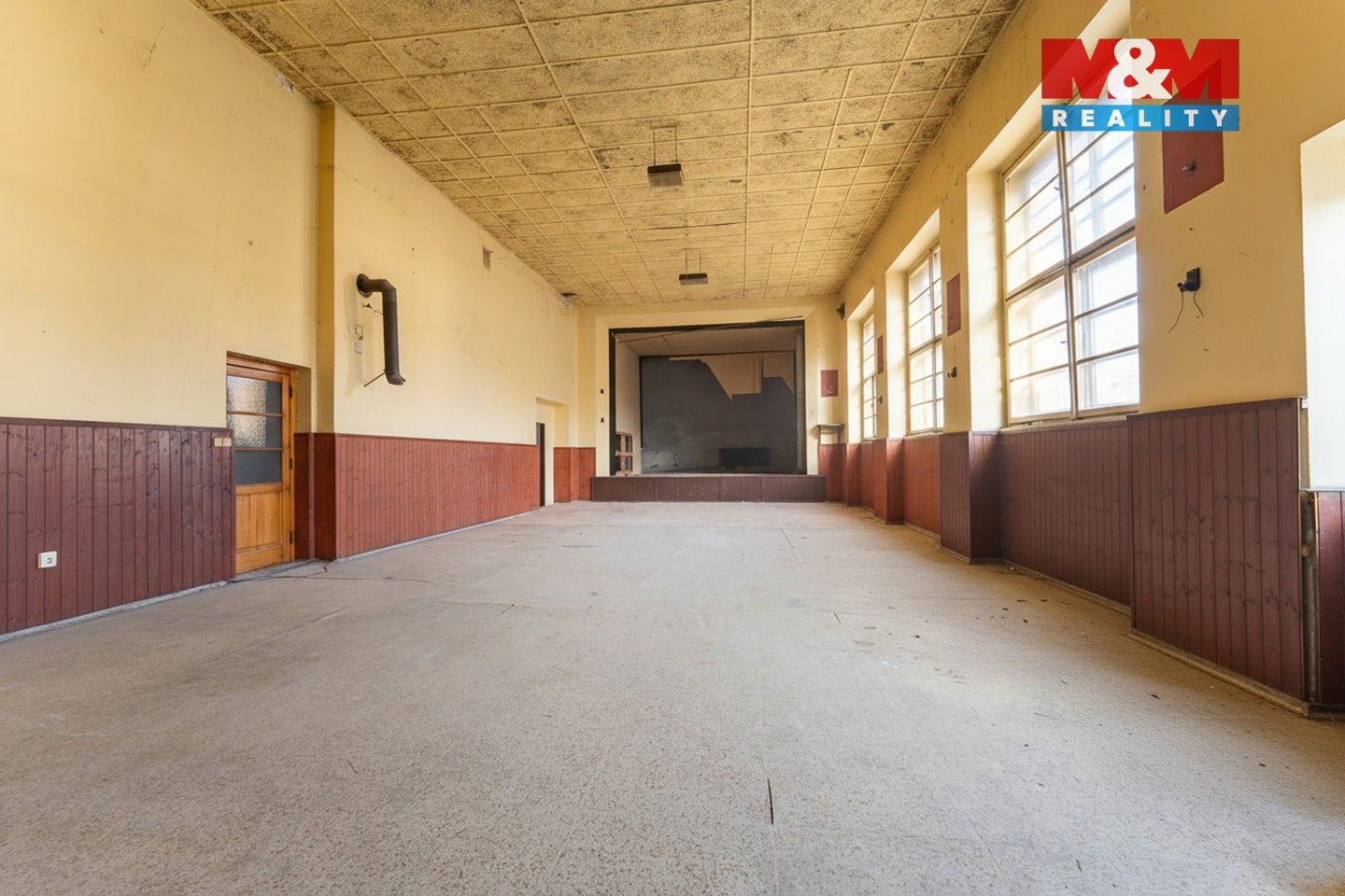 Restaurace · 367 m² · nám. V. Levého, Liběchov - 3