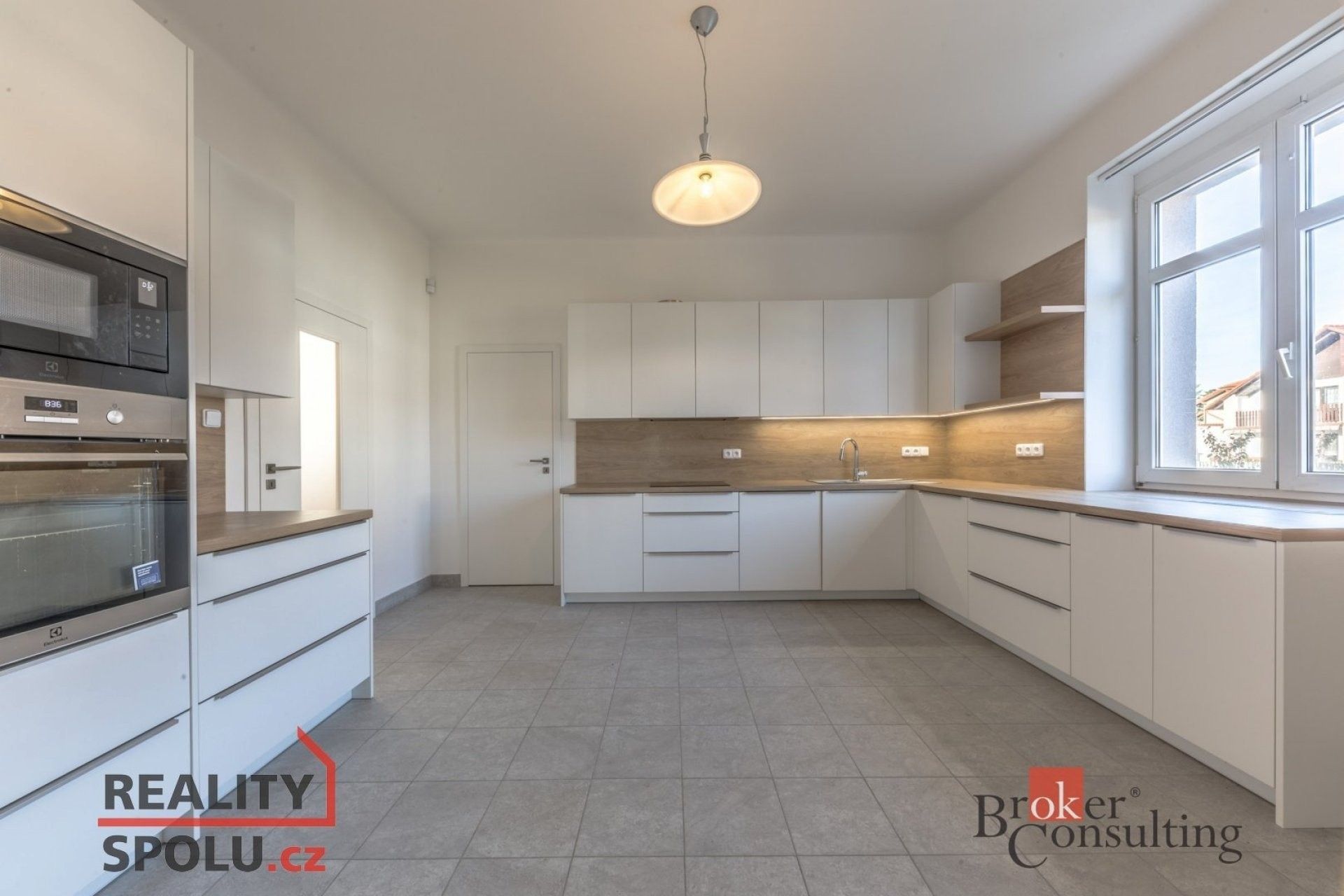 Pronájem kancelář - Romana Blahníka, Praha, 255 m²