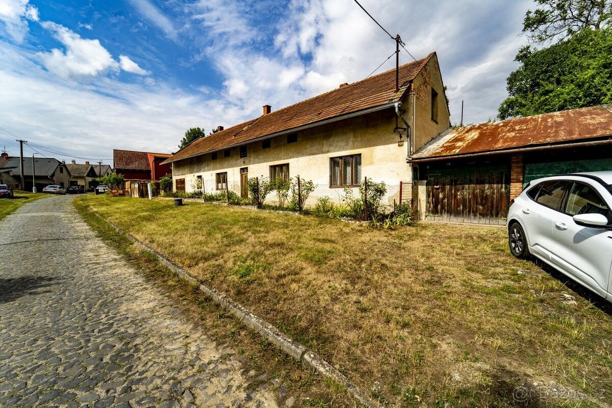 Rodinné domy, Bezno, 294 29