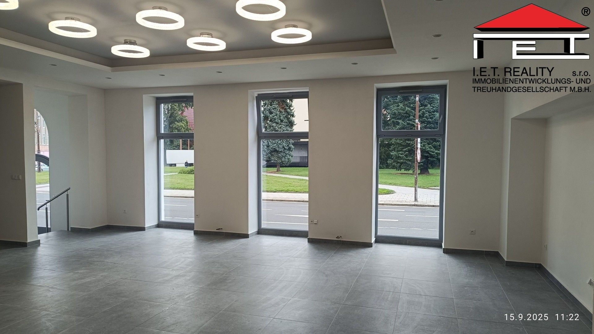 Obchodní prostory, Olomoucká, Opava, 102 m²