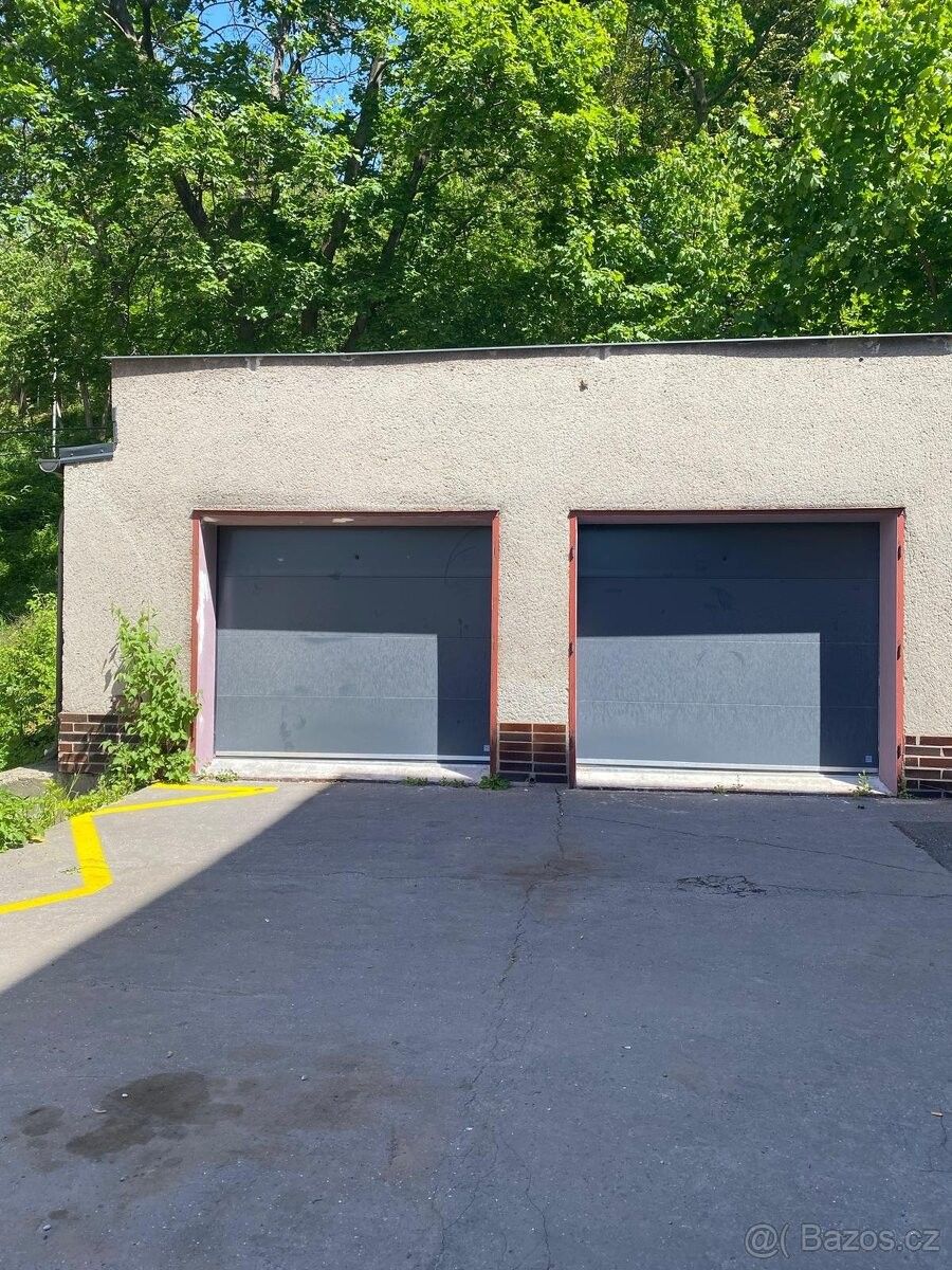 Garáže, Ostrava, 710 00