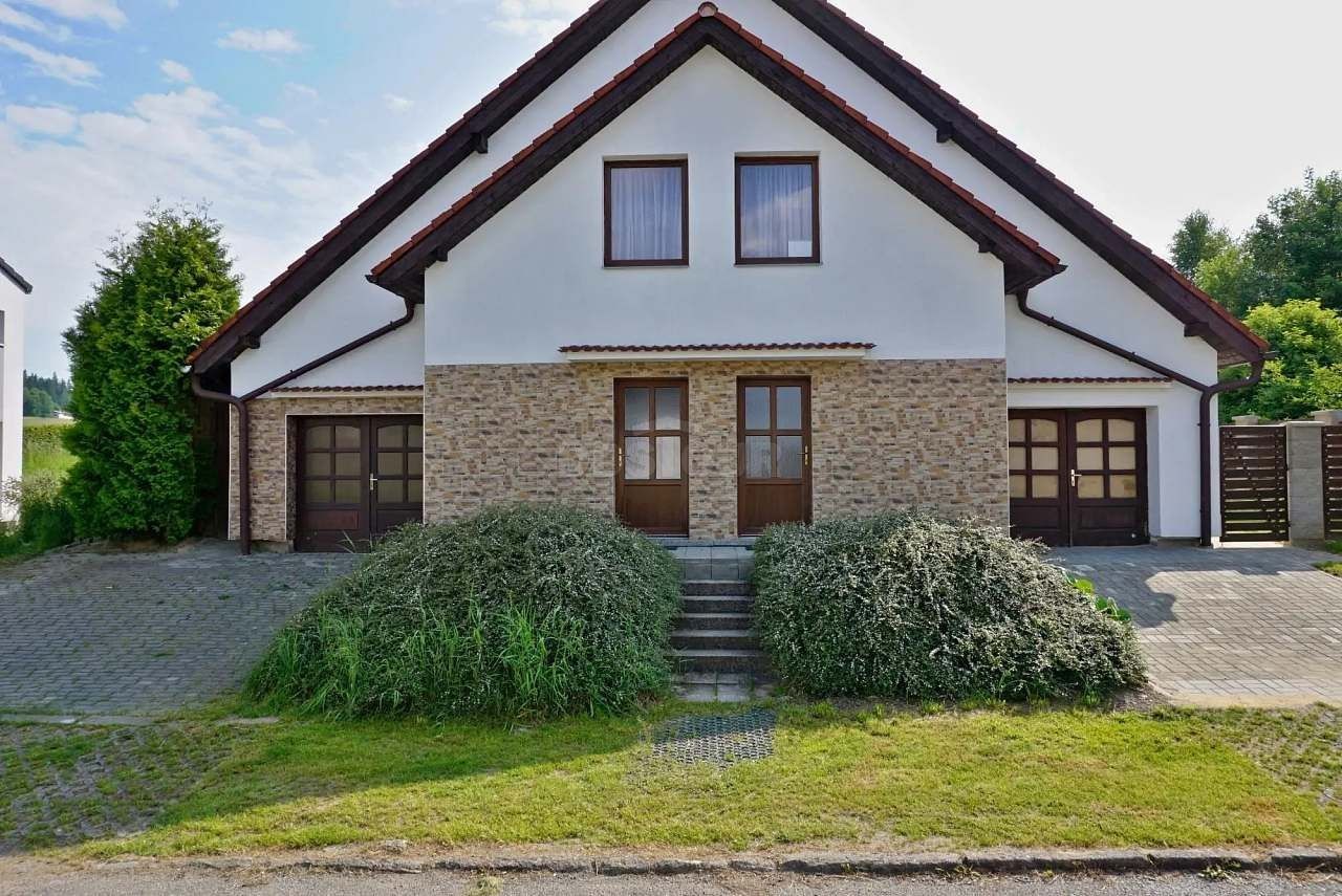 Chaty, Černá v Pošumaví, Jihočeský kraj - 1