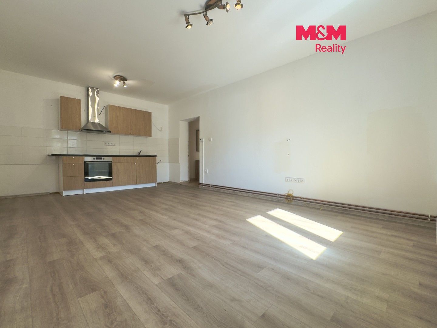 2+kk, Chomutovská, Klášterec nad Ohří, 64 m²