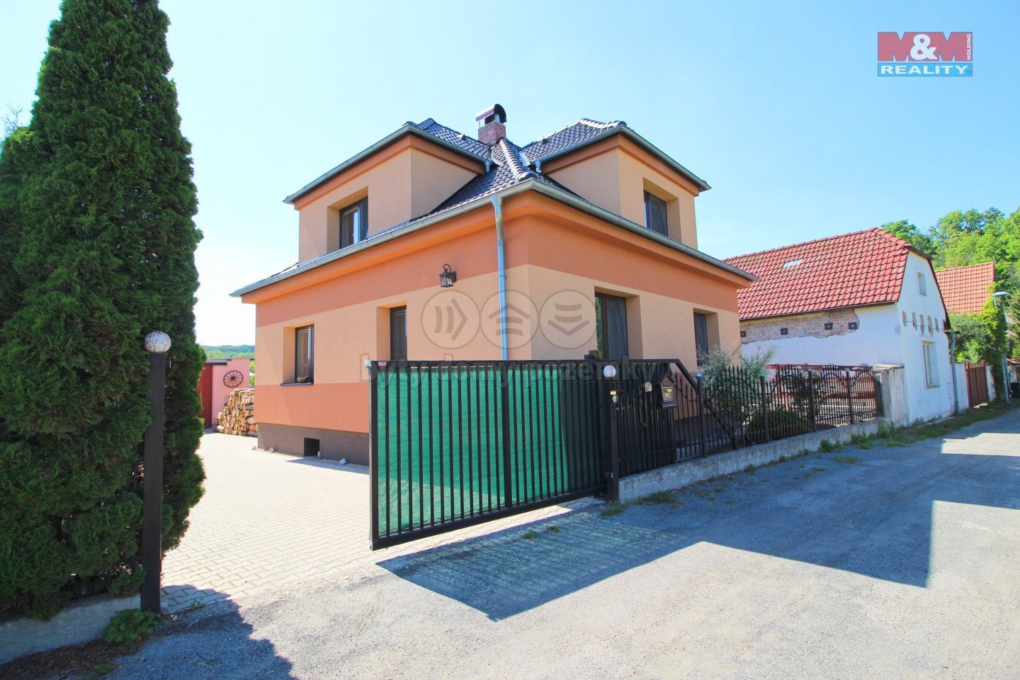 Rodinné domy, Kochánky, 385 m²